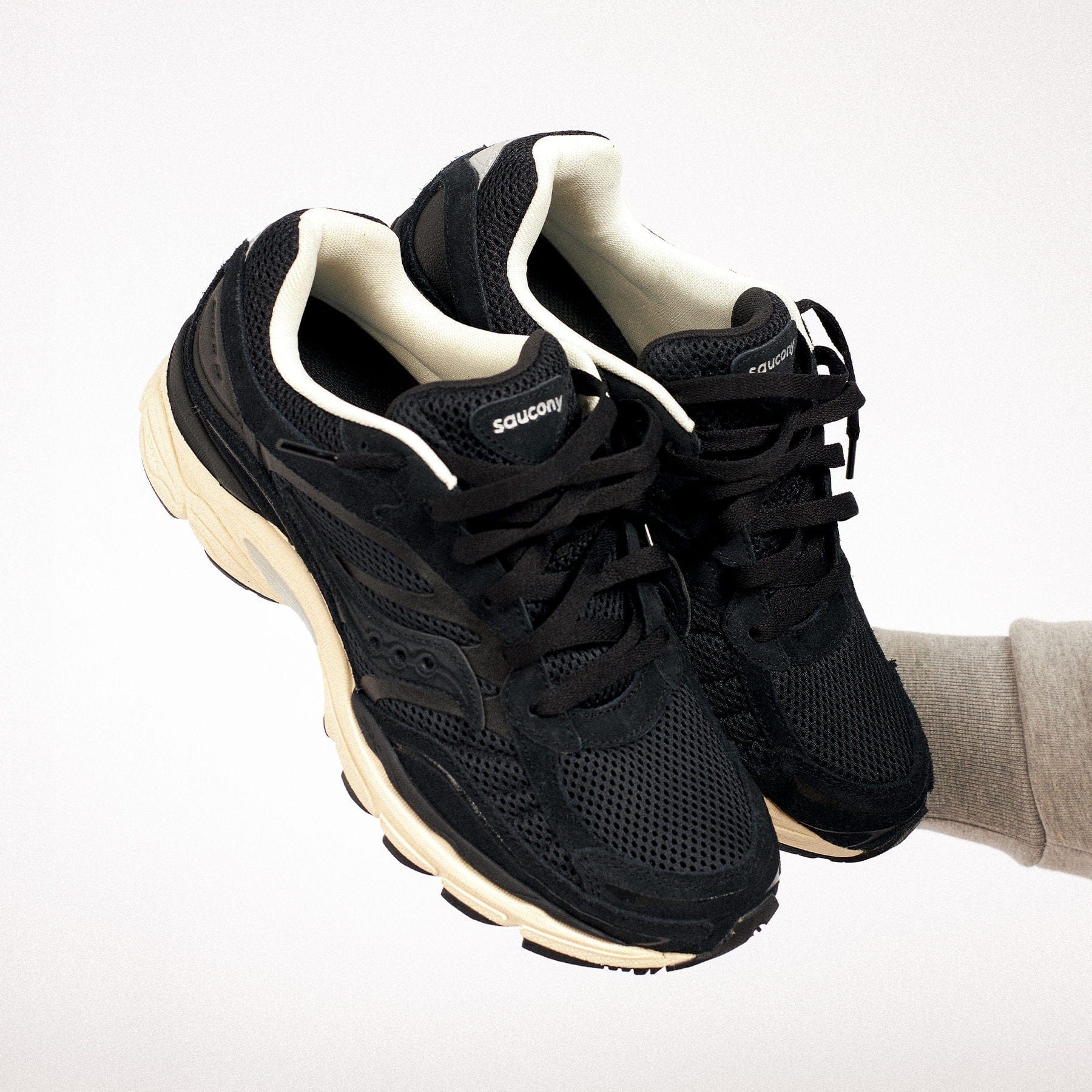 Saucony ProGrid Omni 9 Premium 'Black Cream'