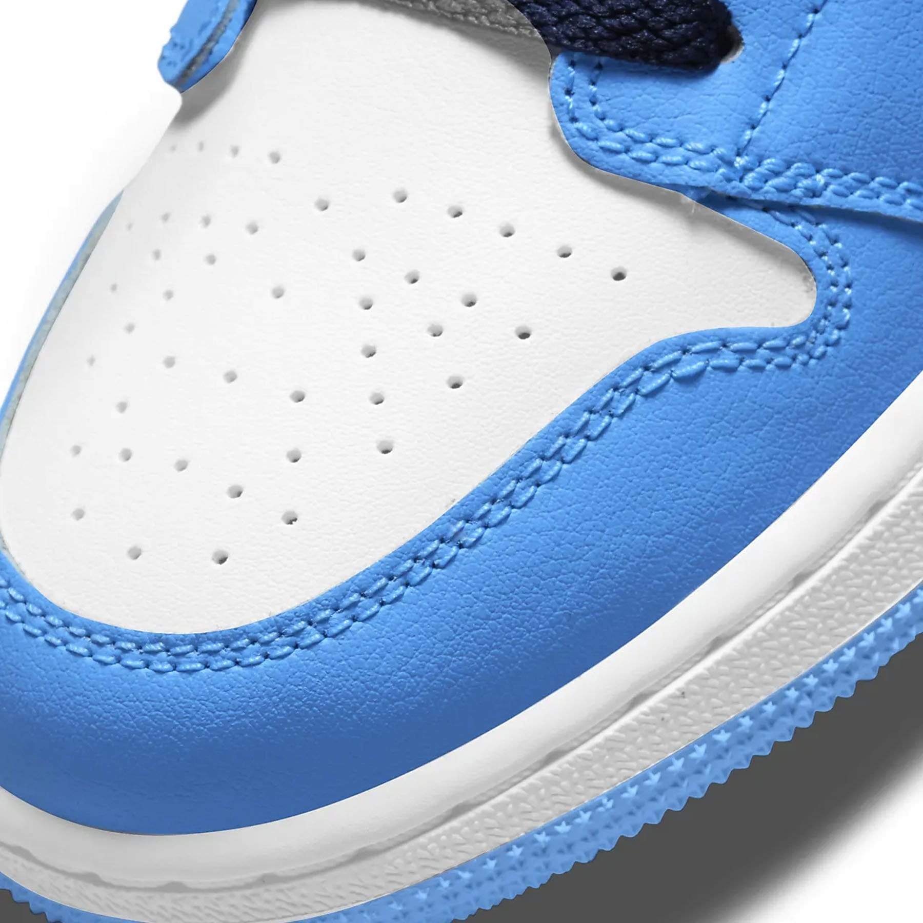Air Jordan 1 Low GS 'UNC'