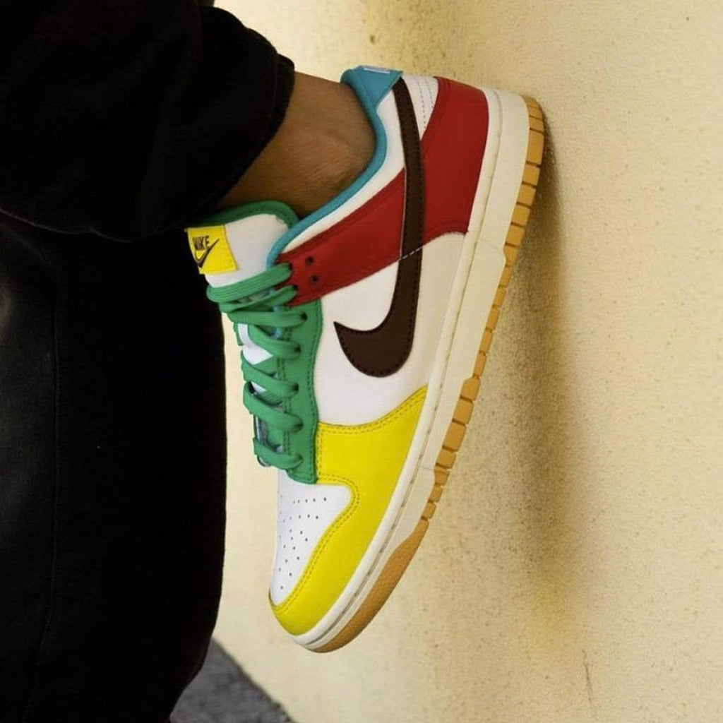 Nike Dunk Low SE 'Free.99 - White'