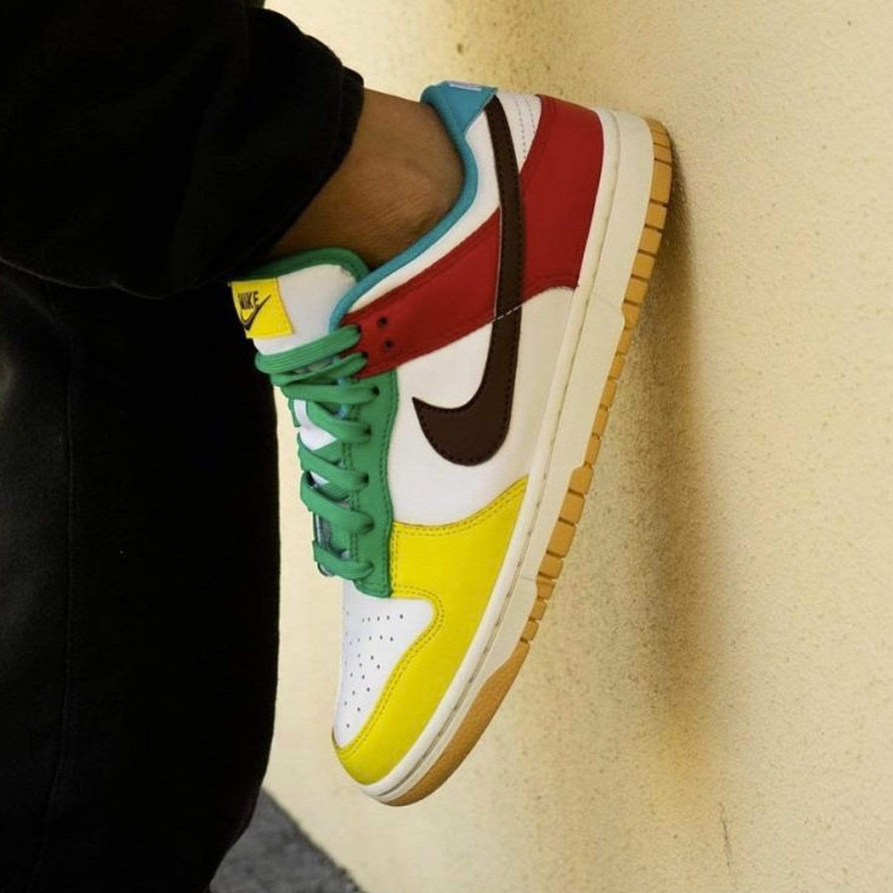Nike Dunk Low SE 'Free.99 - White'