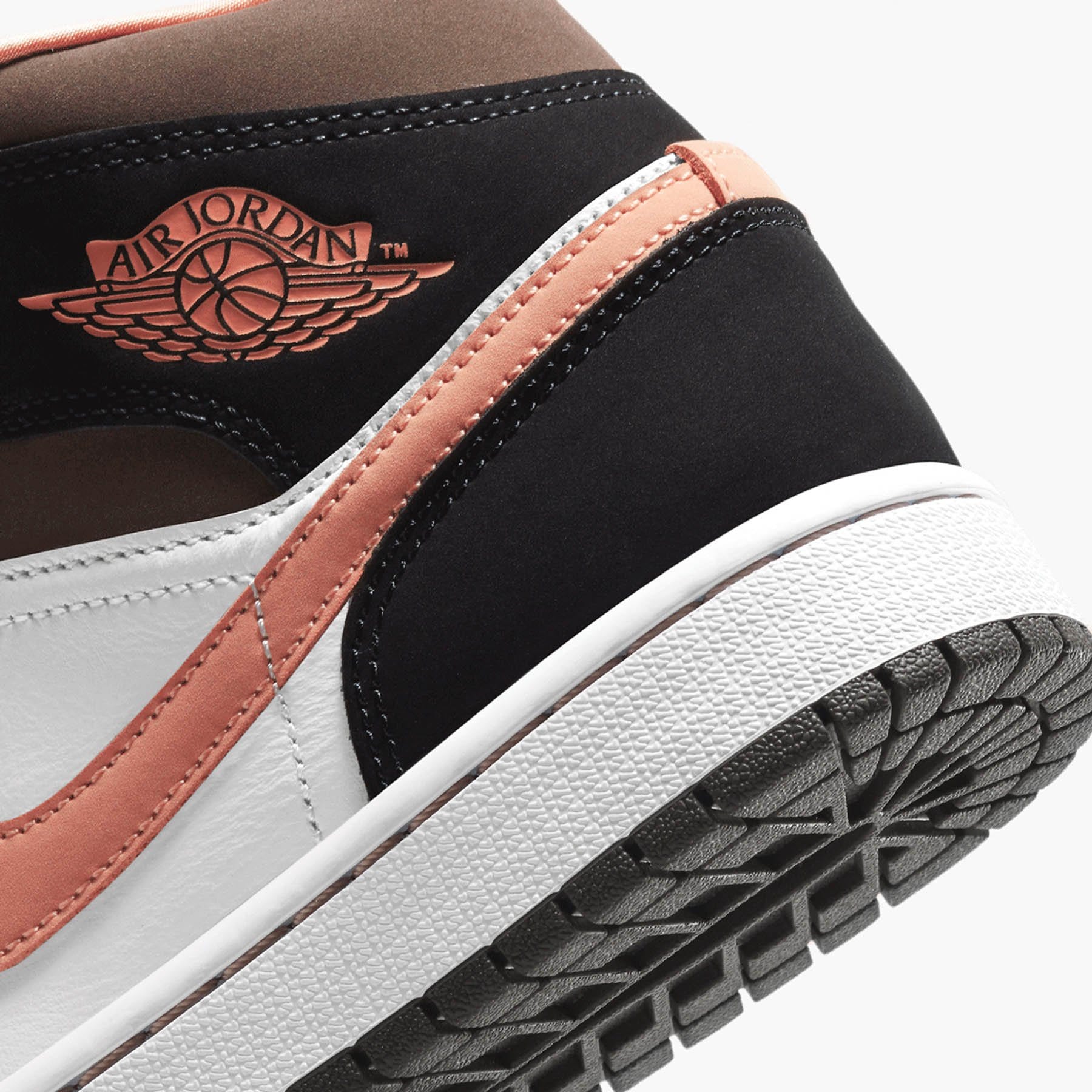 Air Jordan 1 Wmns Mid SE 'Peach Mocha'